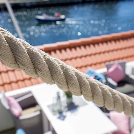 Pensionat Bryggan Smögen Esterno foto