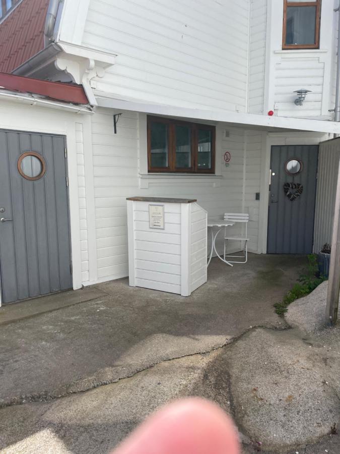 Pensionat Bryggan Smögen Esterno foto