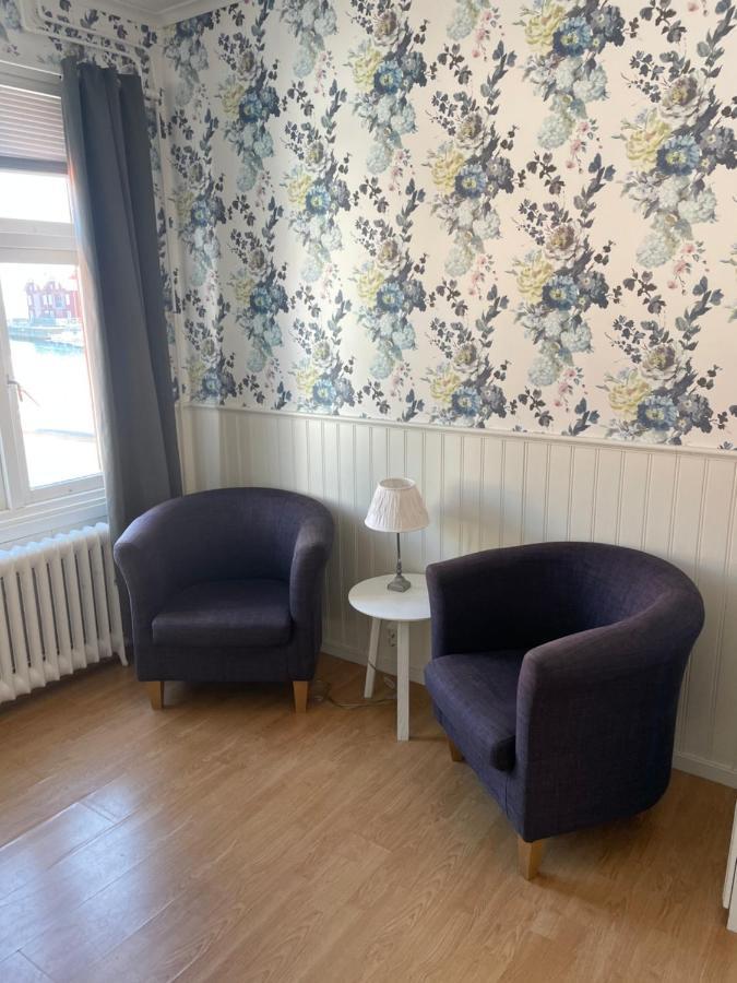 Pensionat Bryggan Smögen Esterno foto