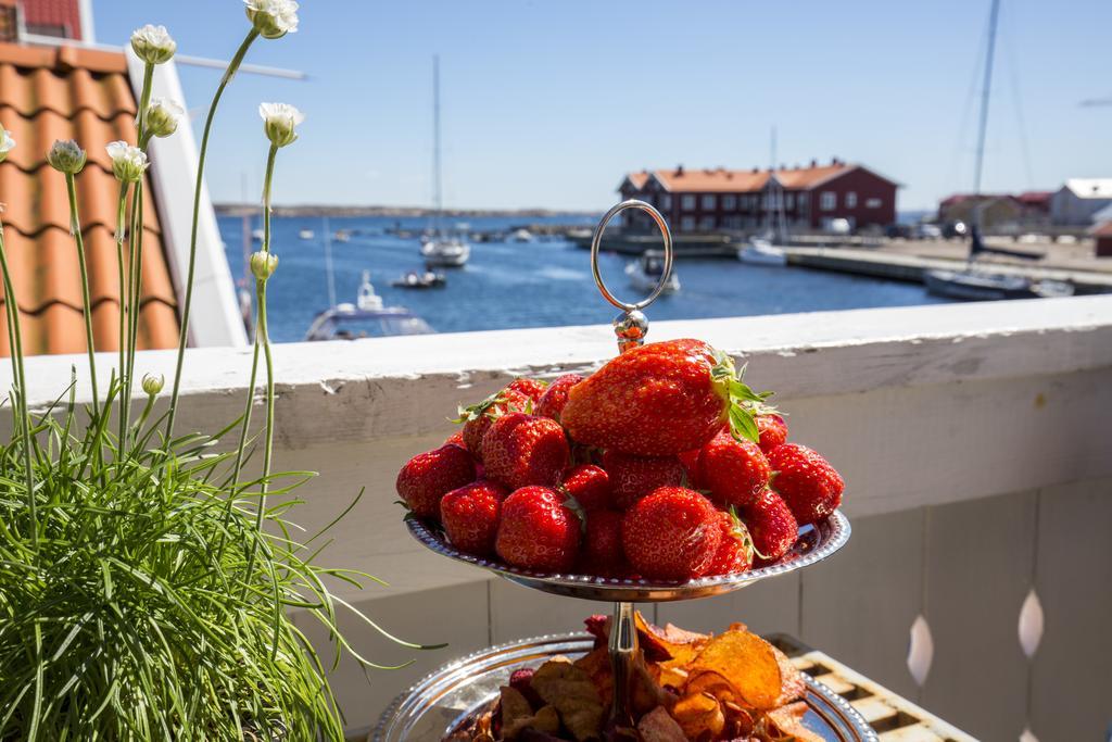 Pensionat Bryggan Smögen Esterno foto
