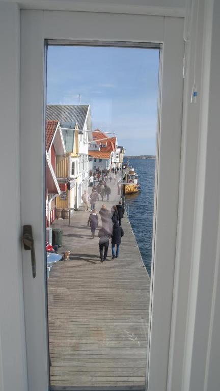 Pensionat Bryggan Smögen Esterno foto